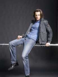 一站式視覺(jué)解決方案 從服裝攝影、產(chǎn)品攝影到畫(huà)冊(cè)設(shè)計(jì)與印刷，兼談專(zhuān)業(yè)二手設(shè)備轉(zhuǎn)讓