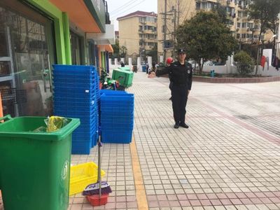 “叮咚買菜”便捷還是擾民？看梅隴城管如何守護居民美好生活與城市生活垃圾經營服務平衡之道