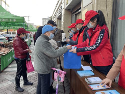 市統計局創新服務形式 黨員干部深入一線開展統計普法咨詢服務活動